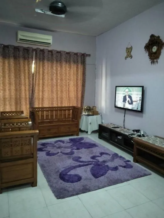 Al Hawi Holiday Home Shah Alam
