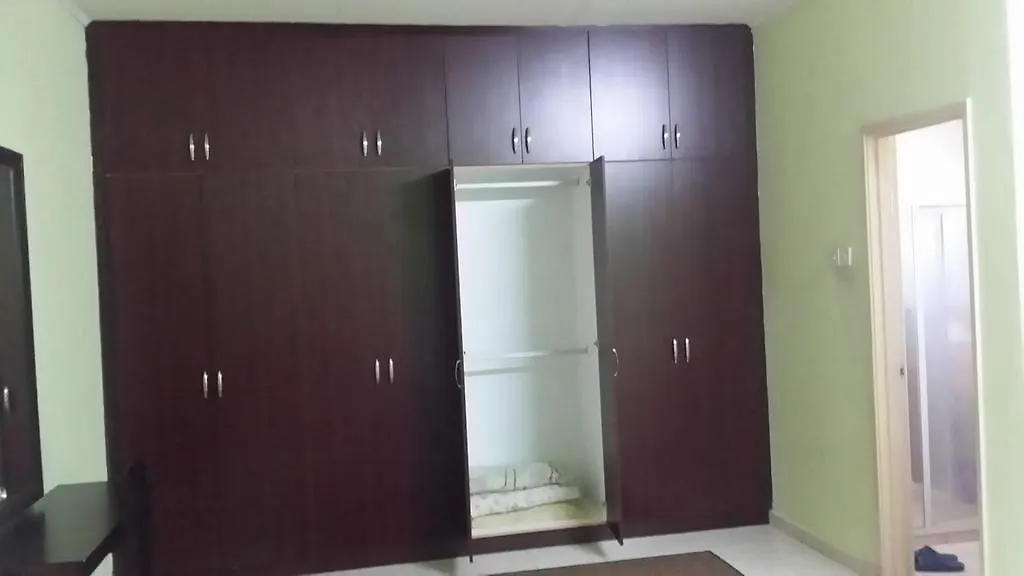 Al Hawi Holiday Home Shah Alam