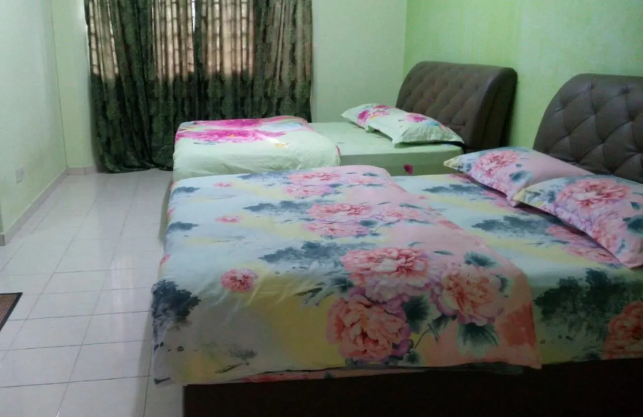 Al Hawi Holiday Home Shah Alam